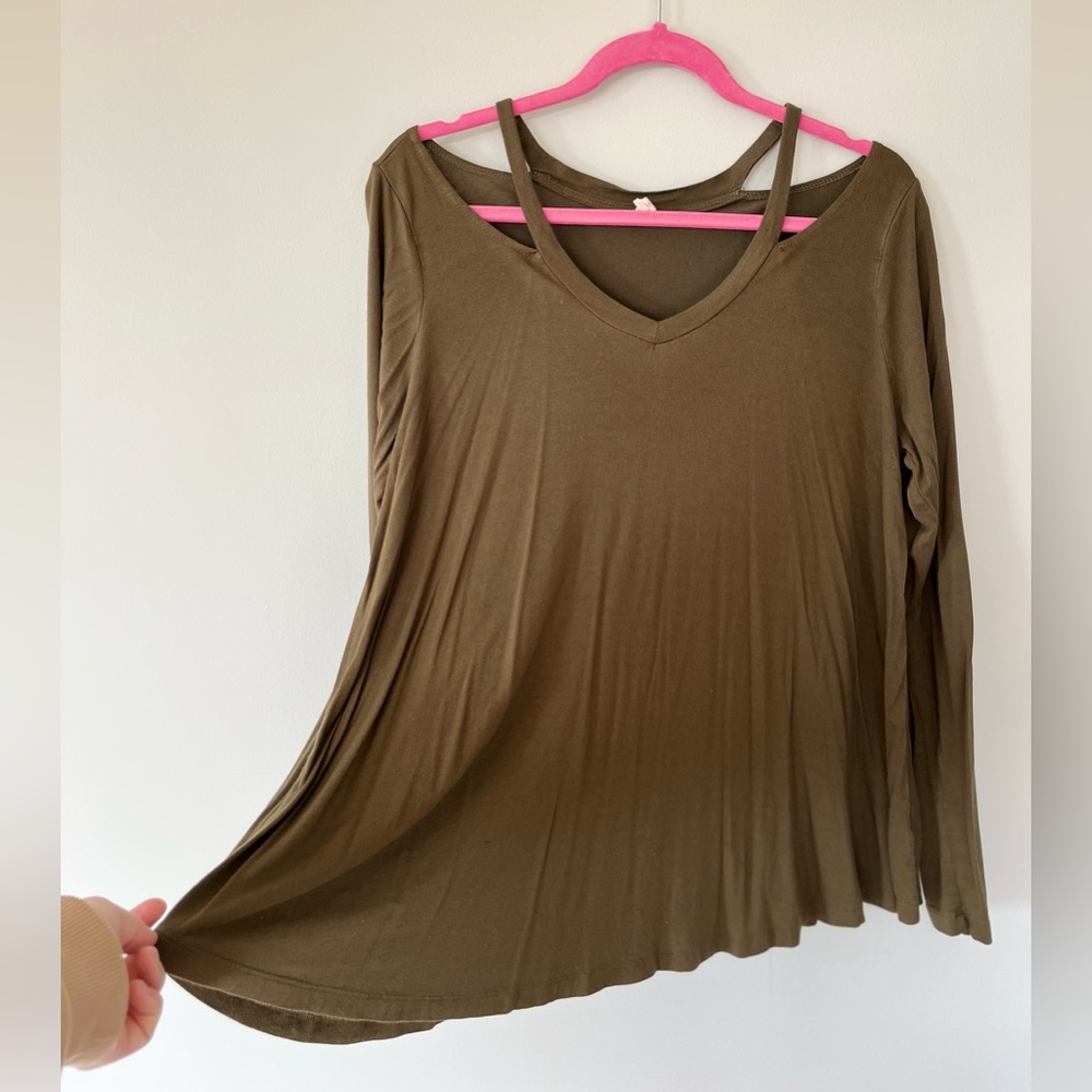 Brand: Wishlist Olive Green long-sleeve with shoulder cutouts